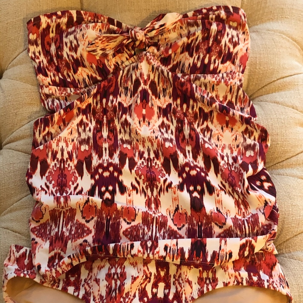 Super cute maternity two piece swim suit!